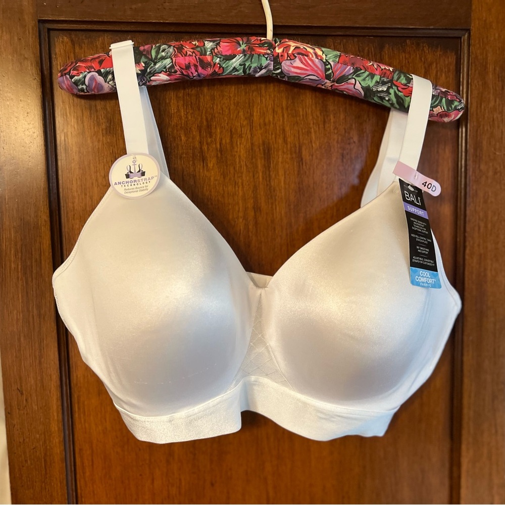 Bali Support. Comfort fit Adjustable & convertible straps. Size 40D NWT